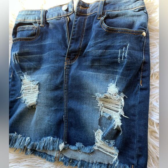 Fashion Nova💫 Denim Skirt Medium Wash 💫XL - Picture 3 of 5